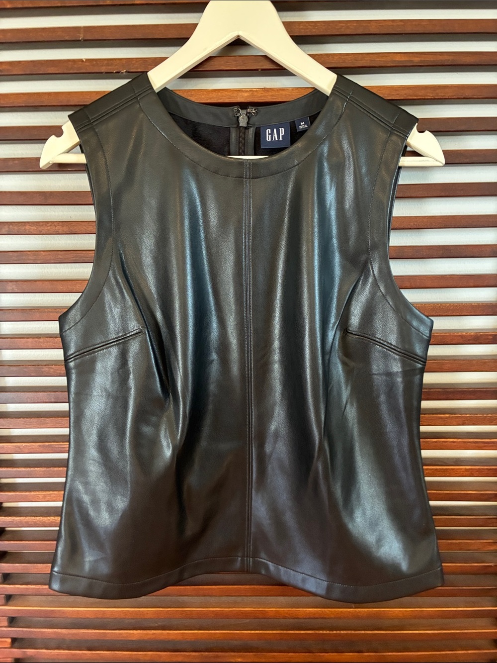 🎉NEW LISTING!🎉GAP Black Vegan Leather Sleeveless Shell Top